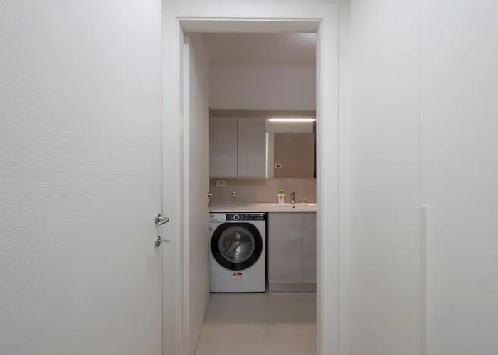 I Host - Binda 18 Apartament *